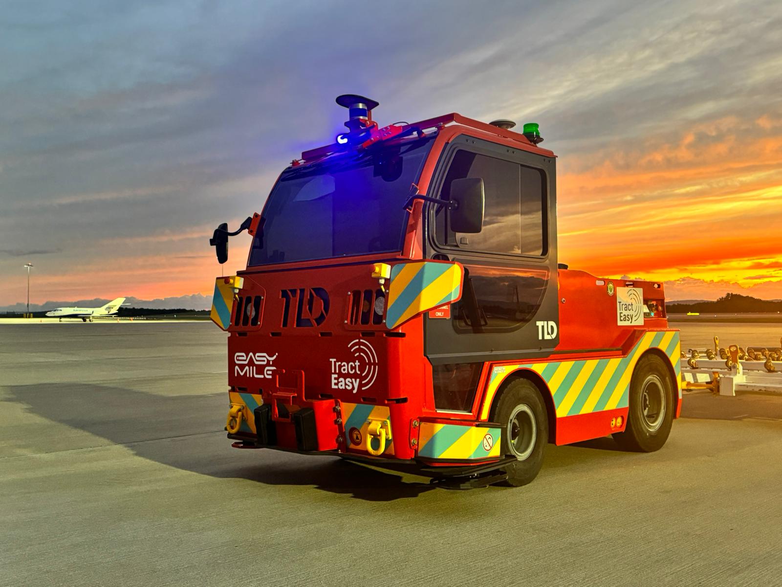 Driverless baggage tractor at GSP